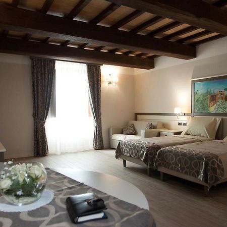 Tenuta d'Ausilio Vairano Patenora Esterno foto