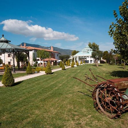 Tenuta d'Ausilio Vairano Patenora Esterno foto