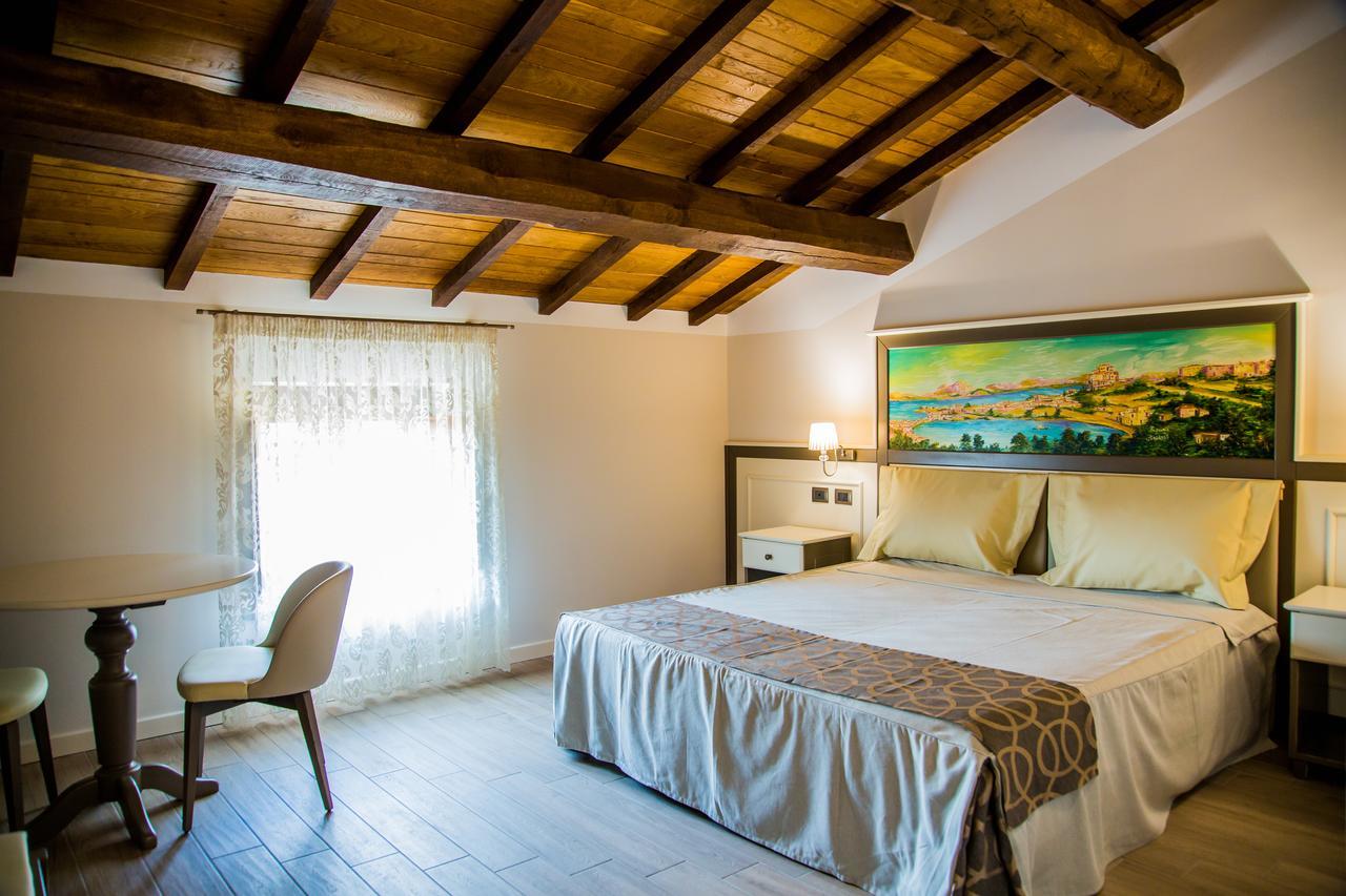 Tenuta d'Ausilio Vairano Patenora Esterno foto