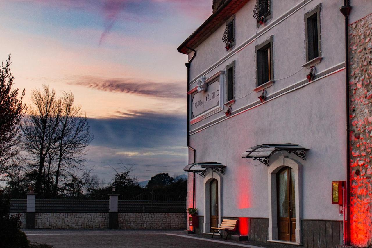 Tenuta d'Ausilio Vairano Patenora Esterno foto